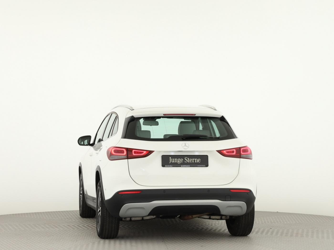 Mercedes-Benz GLA 200 d 4M Bild 4