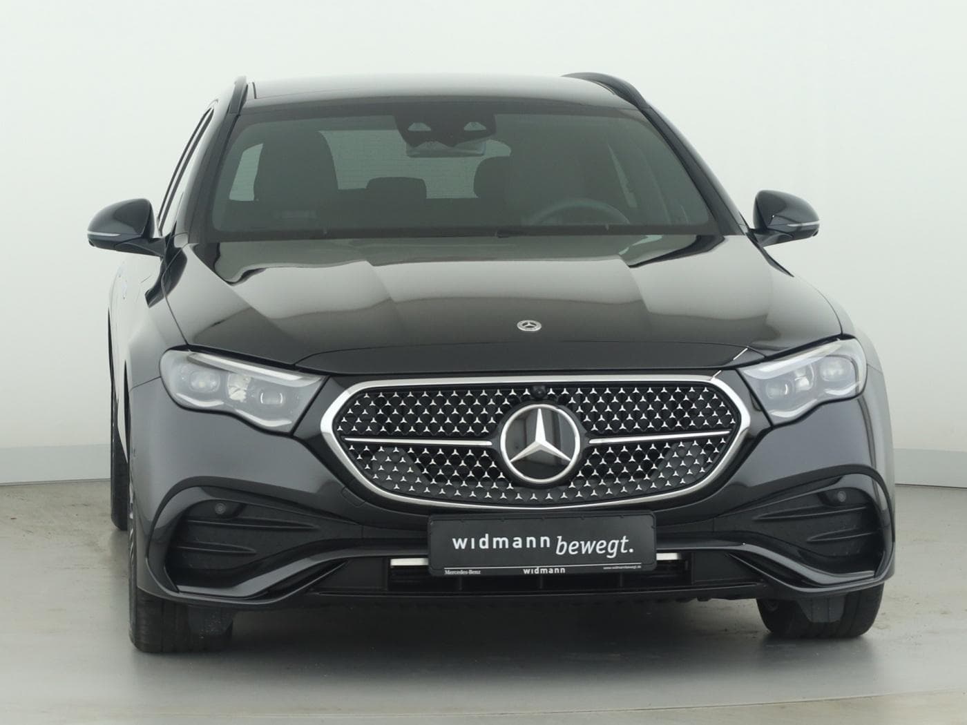 Mercedes-Benz E 450 4MATIC T-Modell Bild 3