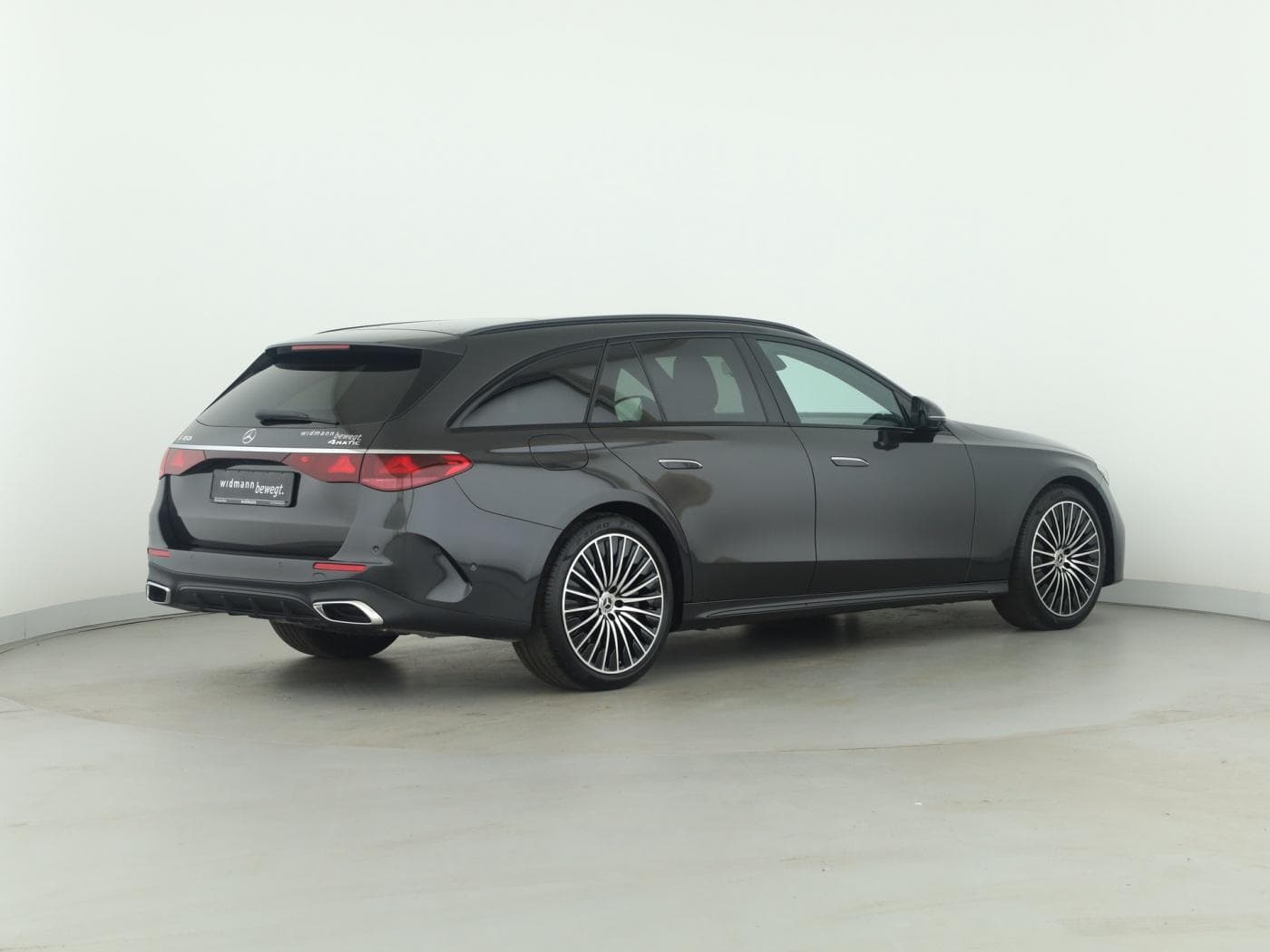 Mercedes-Benz E 450 4MATIC T-Modell Bild 6