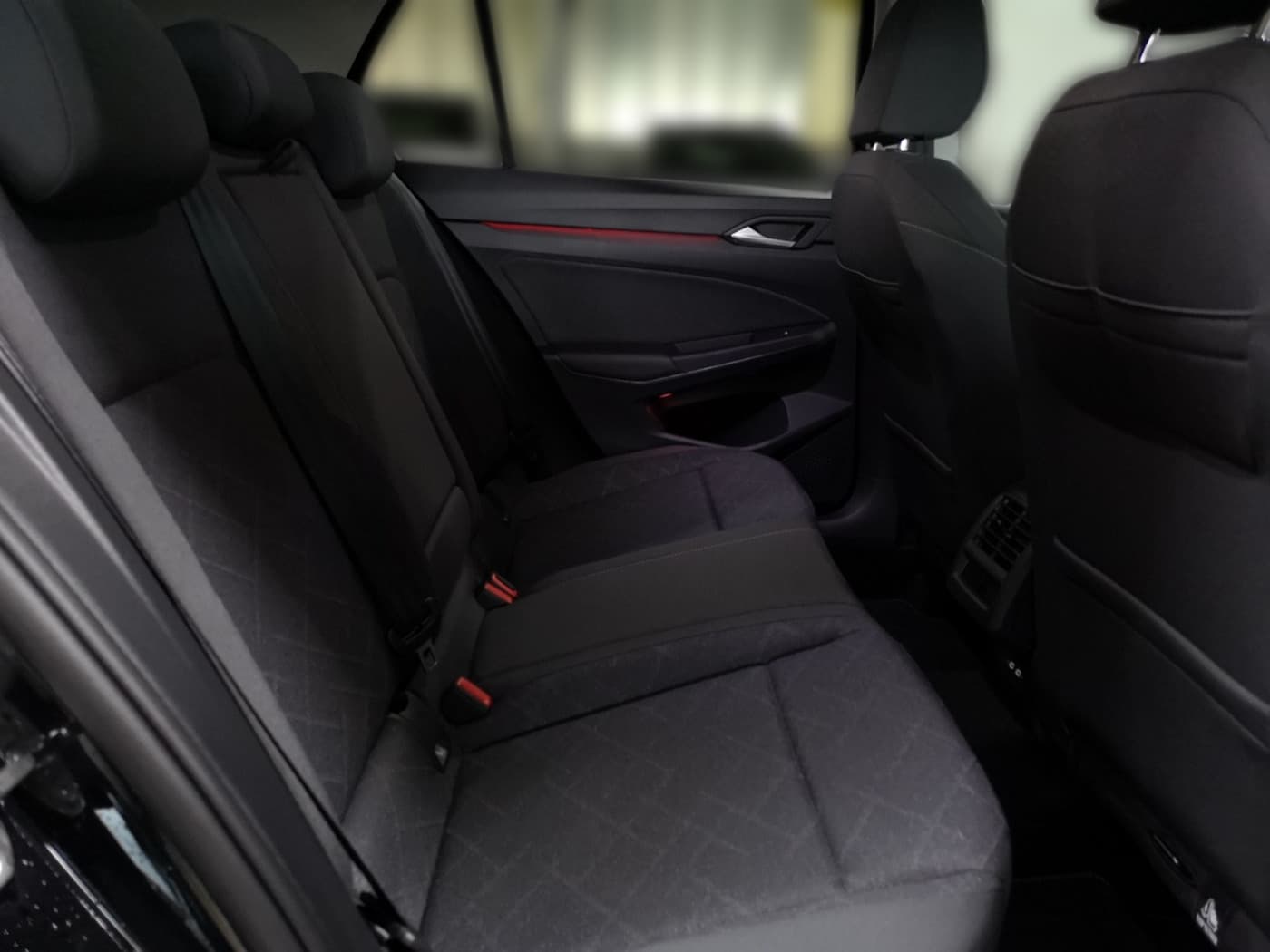 Volkswagen Golf Life 1.0 l eTSI OPF 81 kW (110 PS) 7-Gang-Doppelkupplungsgetriebe DSG Bild 12
