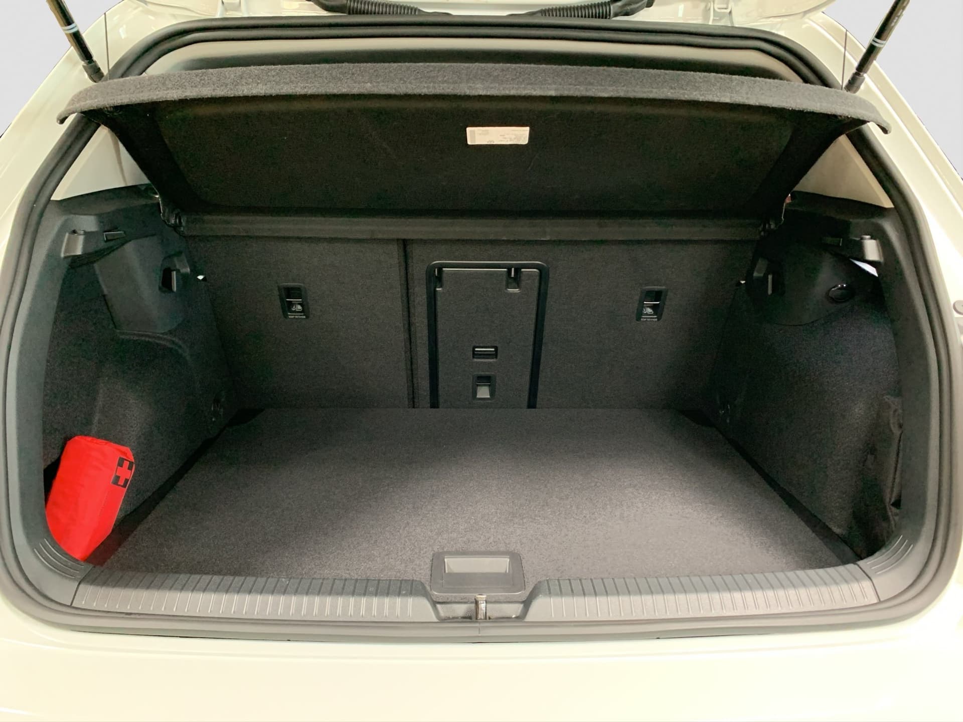 Volkswagen Golf Life 115 PS eTSI DSG ACC Kamera Standheizung Bild 16