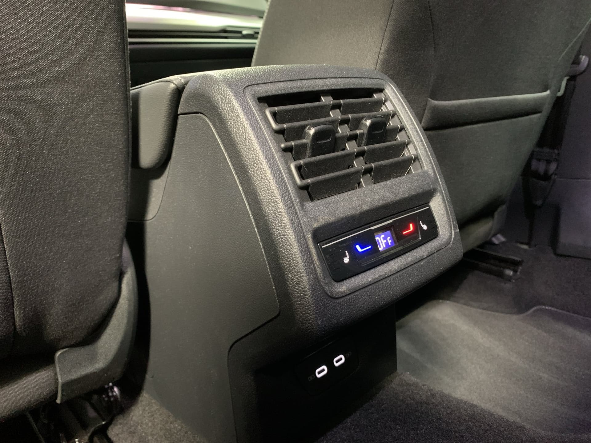 Volkswagen Golf Life 115 PS eTSI DSG ACC Kamera Standheizung Bild 19