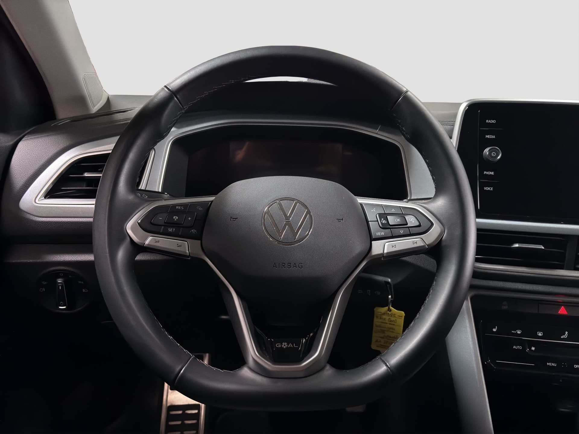 Volkswagen T-ROC GOAL 2.0 TDI 150 PS DSG AHK NAVI ACC Bild 10