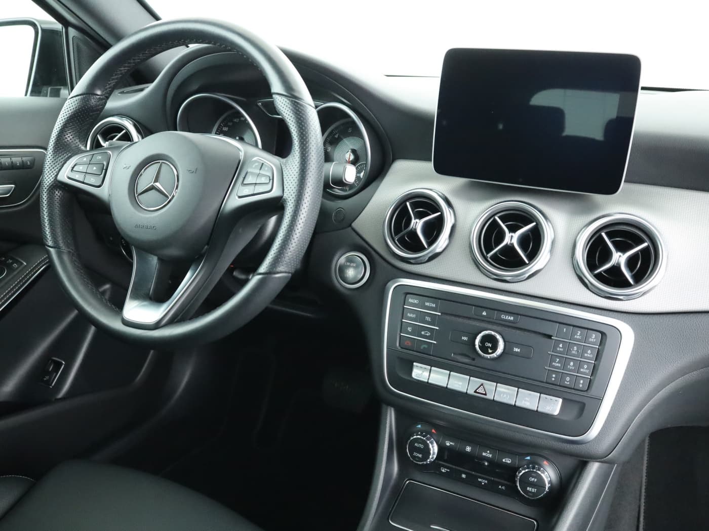 Mercedes-Benz GLA 250 Bild 10