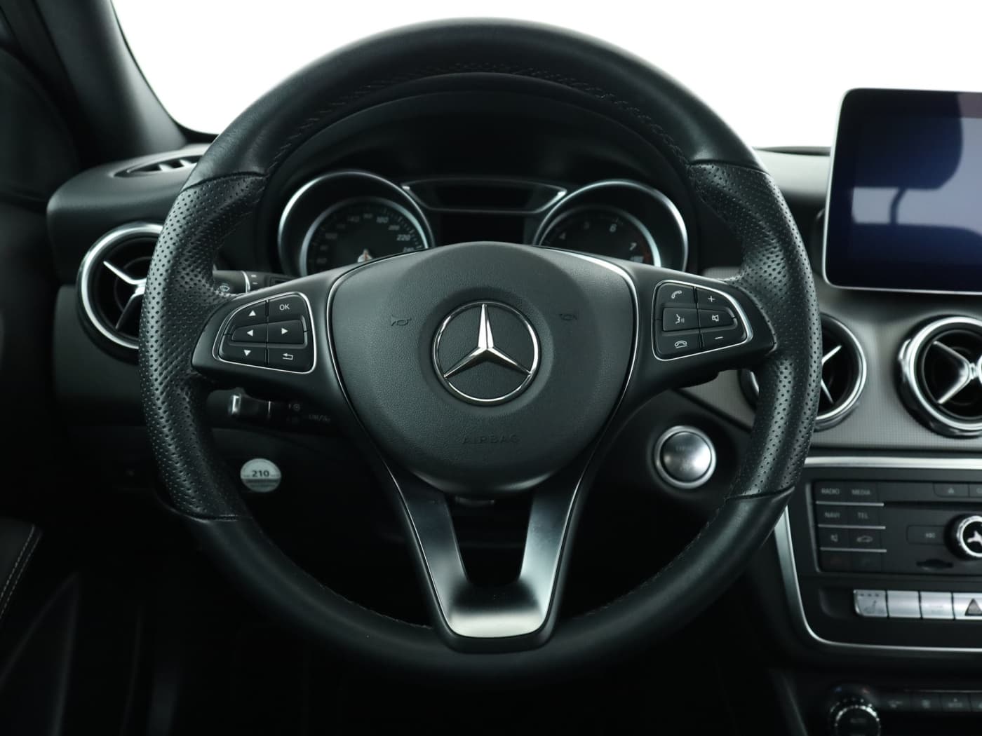 Mercedes-Benz GLA 250 Bild 11