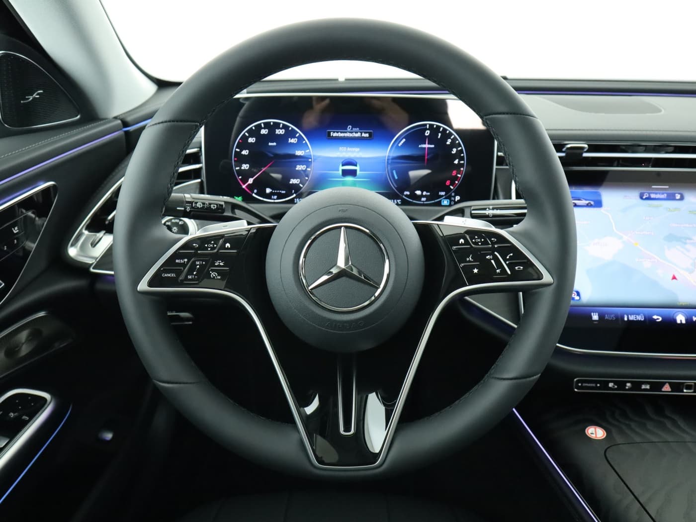 Mercedes-Benz E 300 de 4MATIC T-Modell All-Terrain mit EQ Hybrid Technologie Bild 11