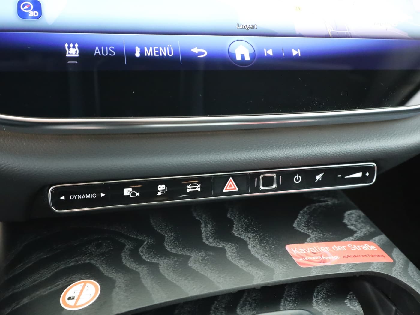 Mercedes-Benz E 300 de 4MATIC T-Modell All-Terrain mit EQ Hybrid Technologie Bild 14