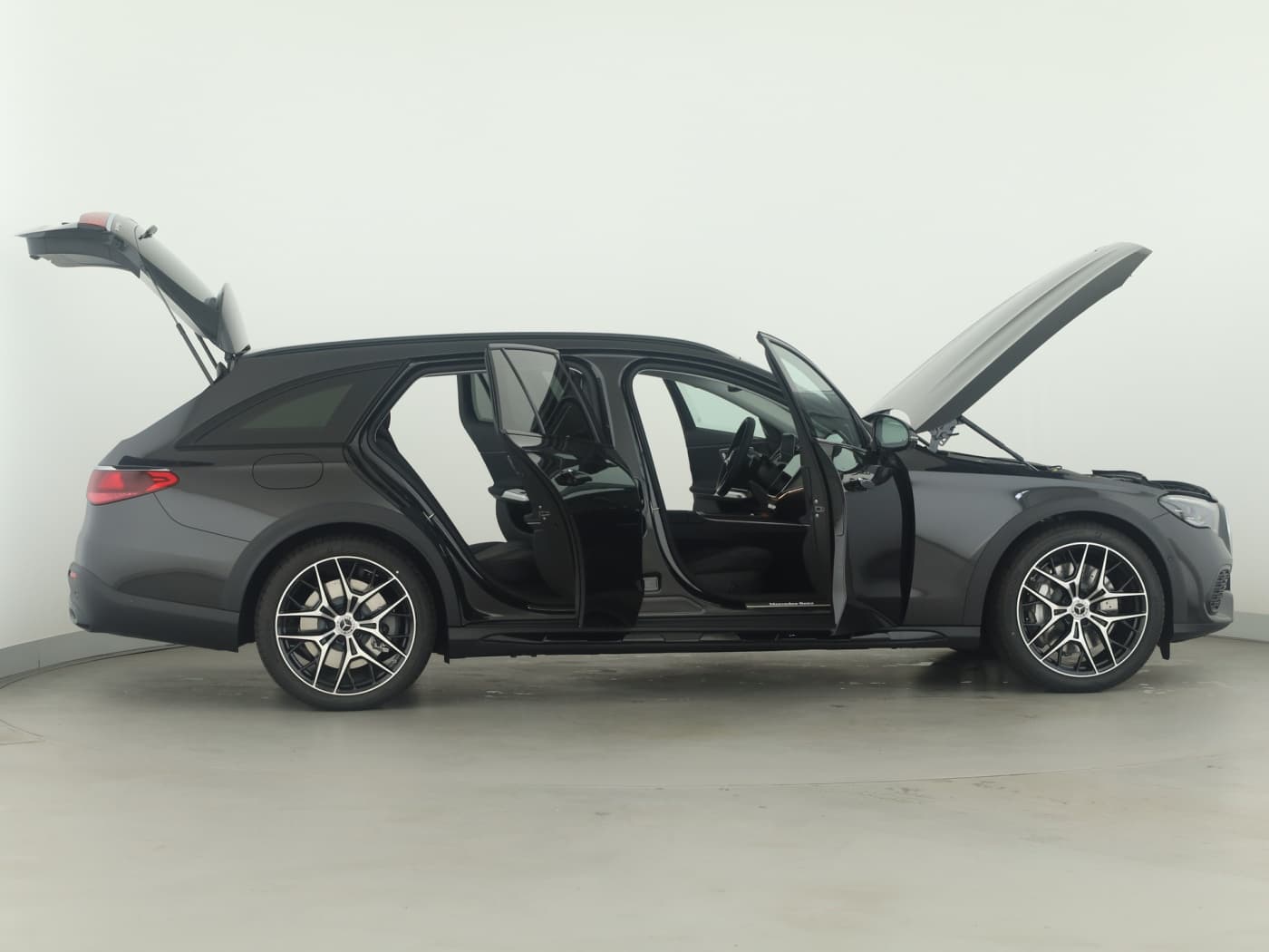 Mercedes-Benz E 300 de 4MATIC T-Modell All-Terrain mit EQ Hybrid Technologie Bild 8