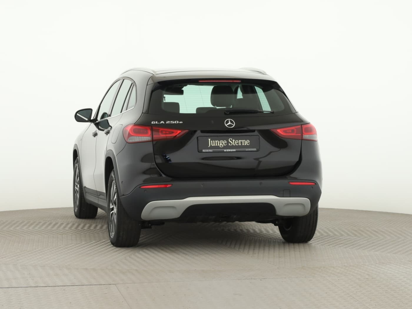 Mercedes-Benz GLA 250 e Bild 4