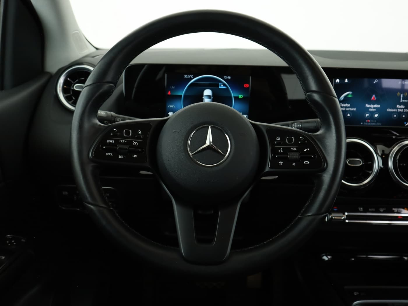 Mercedes-Benz B 180 d Bild 11