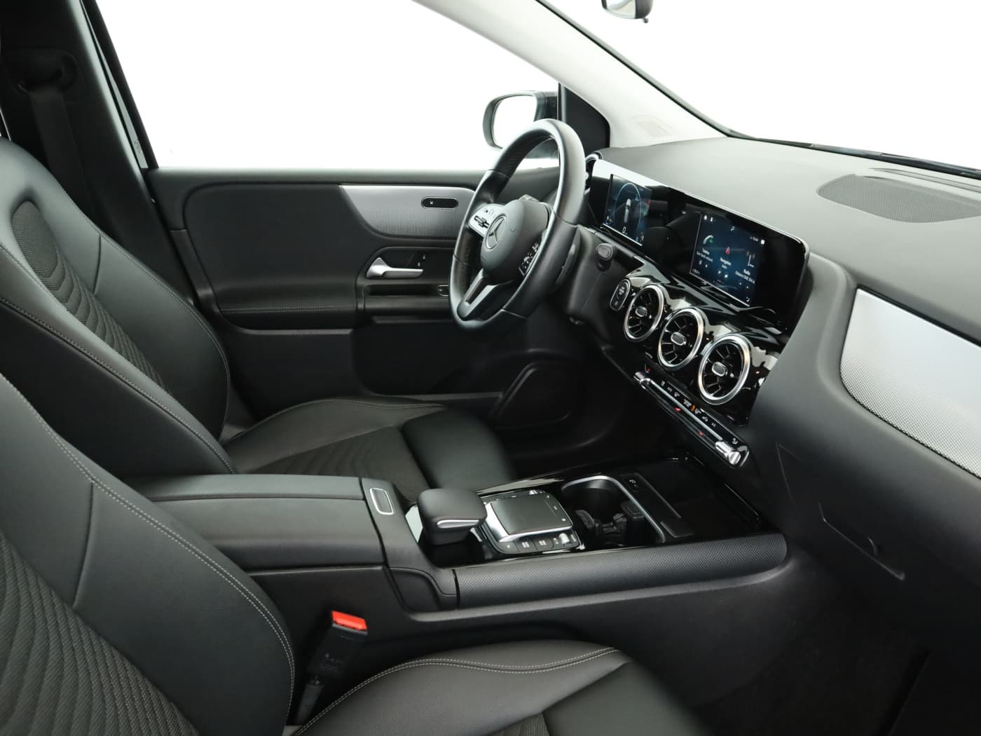 Mercedes-Benz B 180 d Bild 17