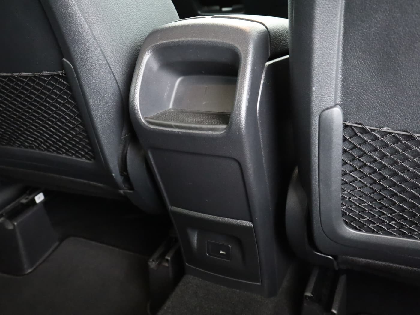 Mercedes-Benz B 180 d Bild 23
