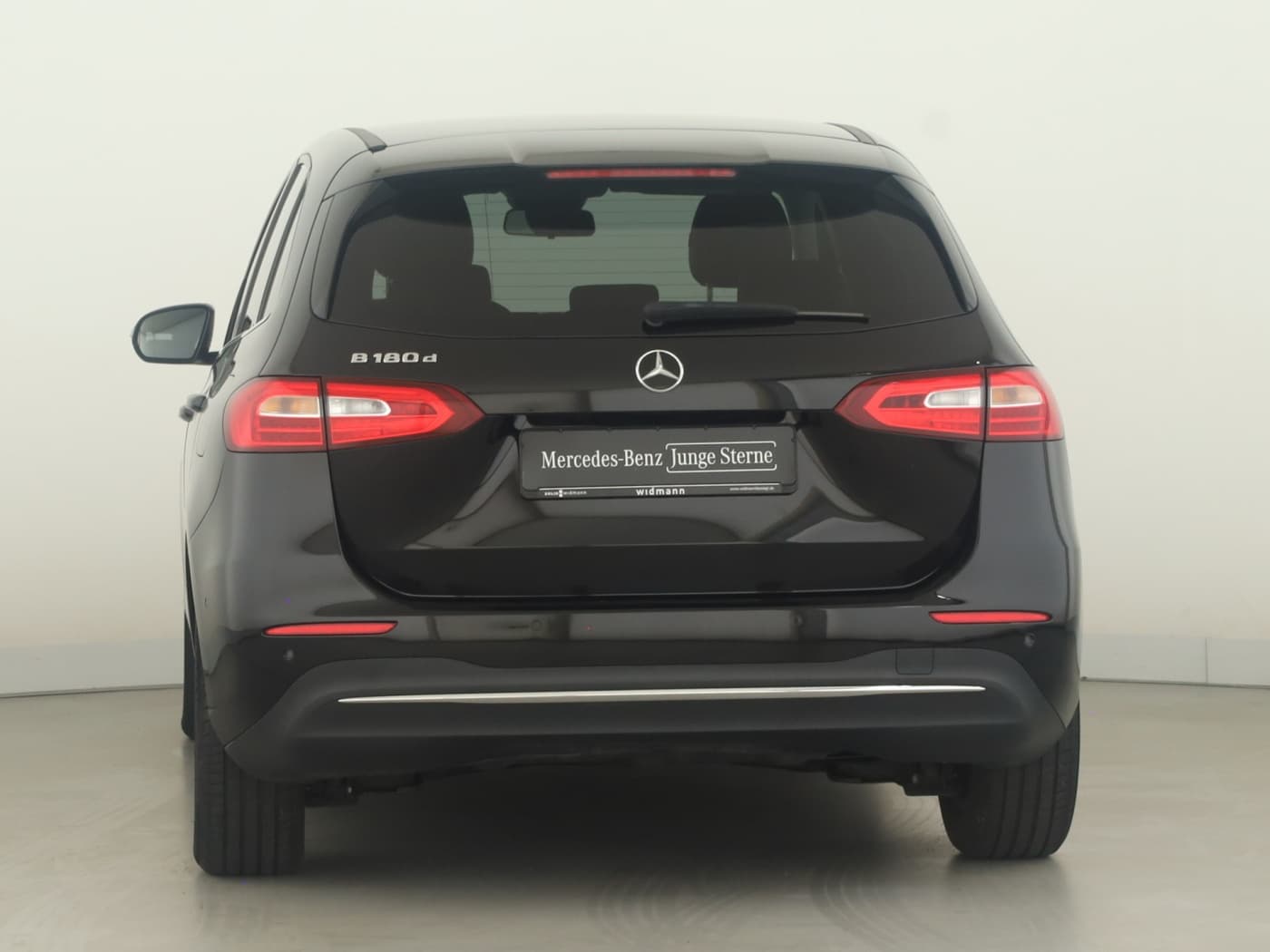 Mercedes-Benz B 180 d Bild 4
