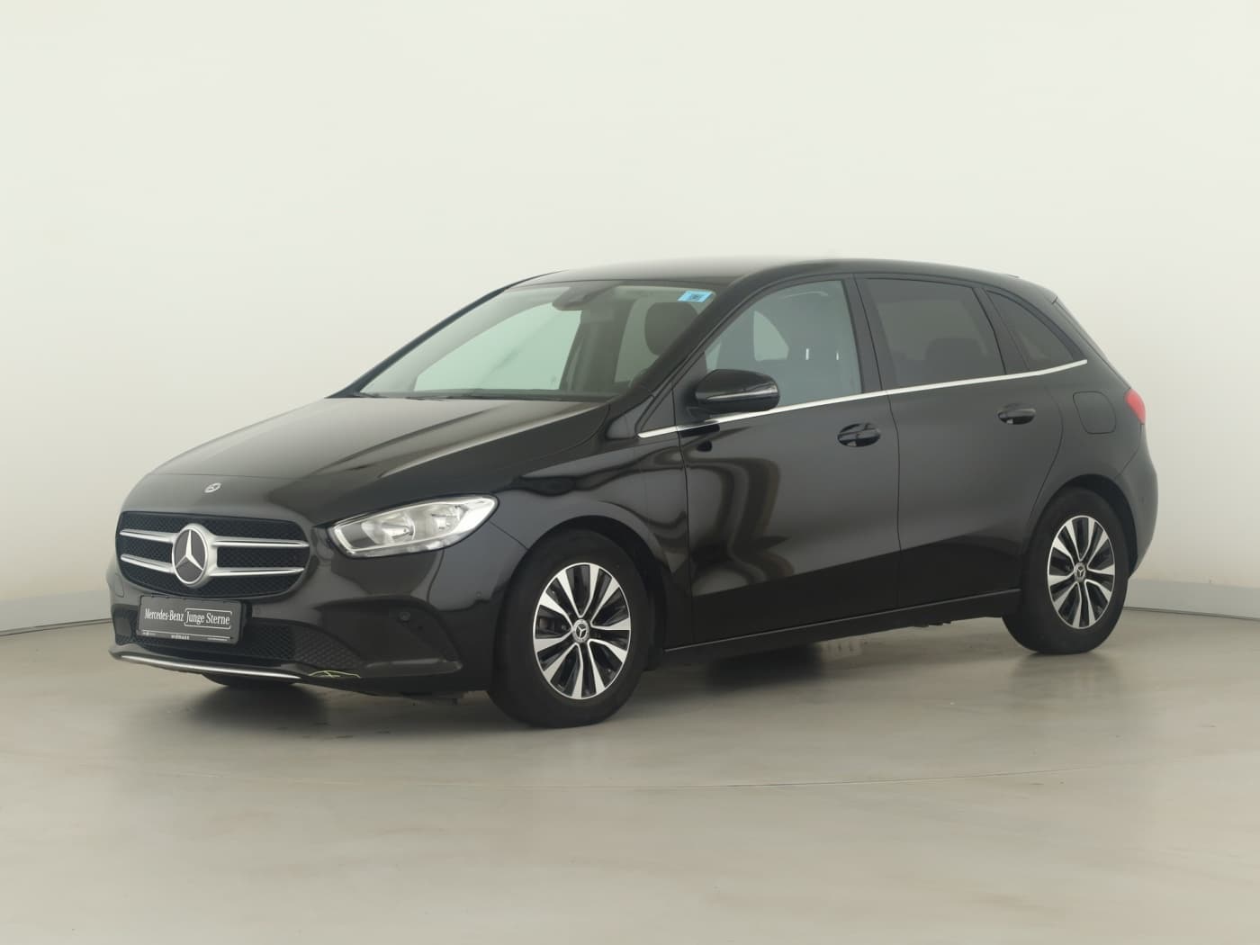 Mercedes-Benz B 180 d Bild 5