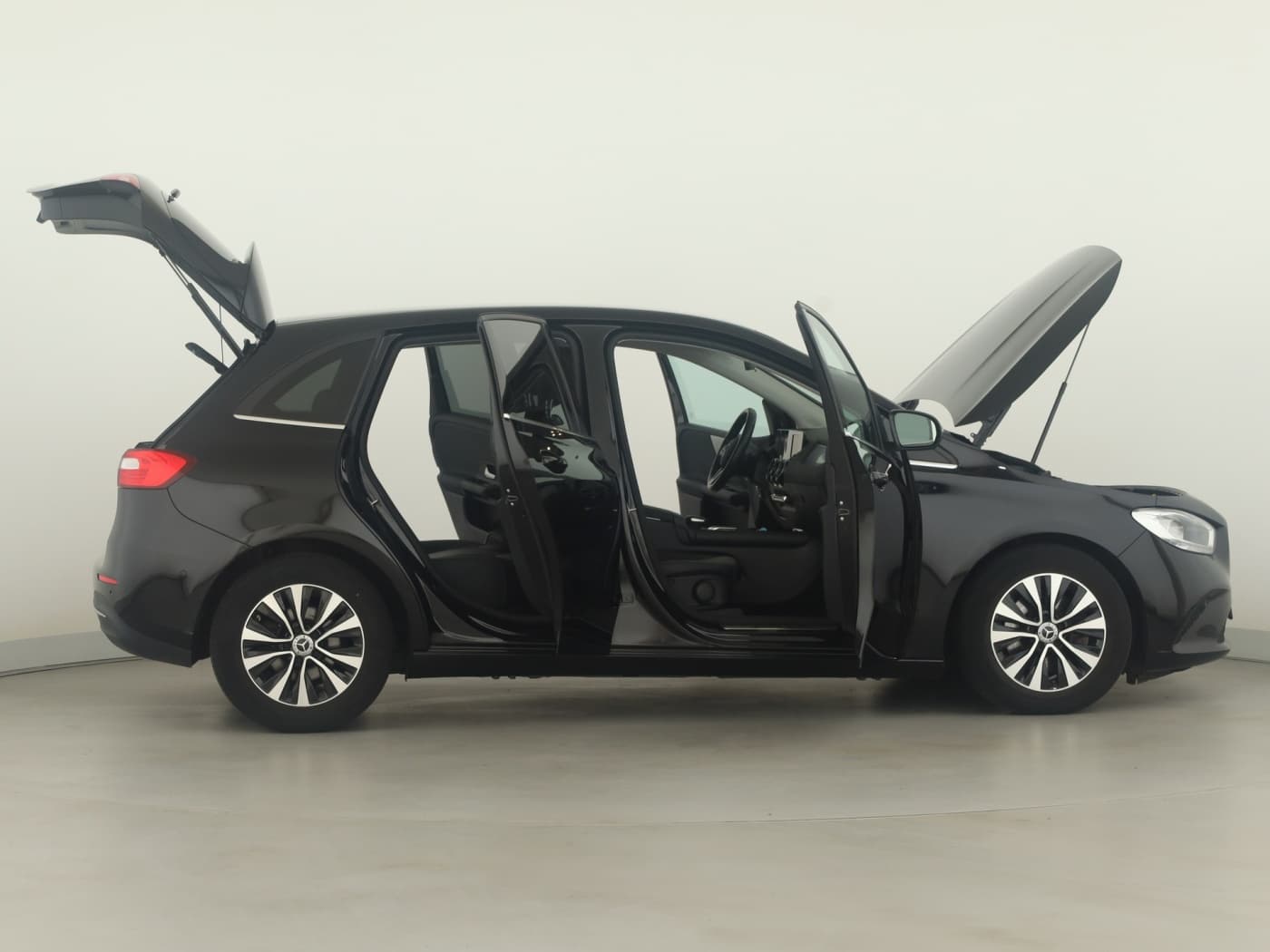 Mercedes-Benz B 180 d Bild 8