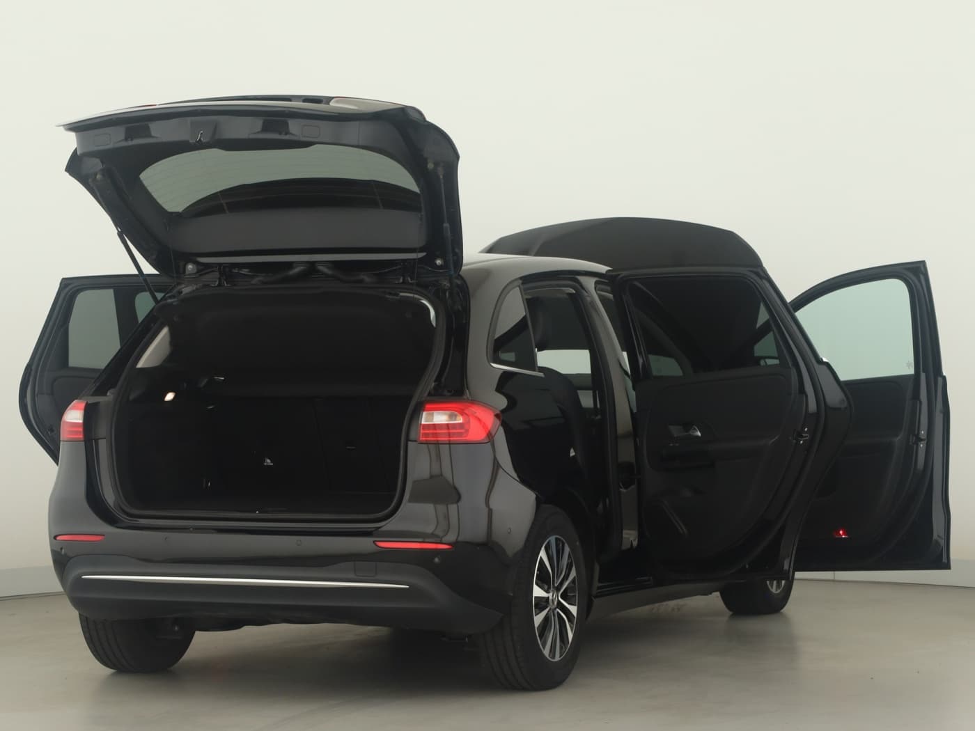 Mercedes-Benz B 180 d Bild 9