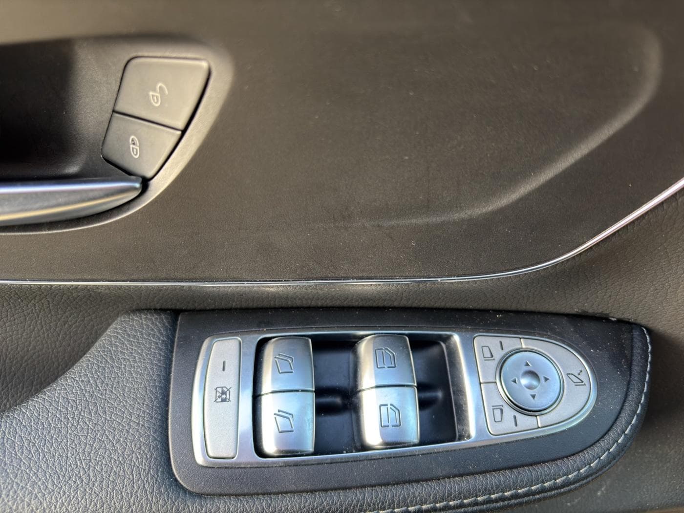 Mercedes-Benz V 300 d AVANTGARDE XL Bild 17