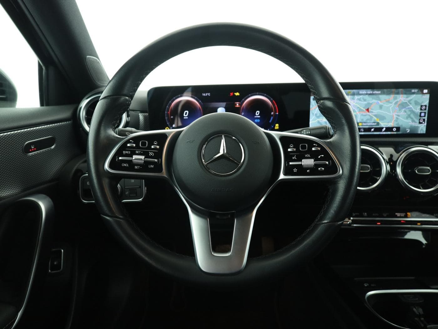 Mercedes-Benz A 250 e Lim Bild 11