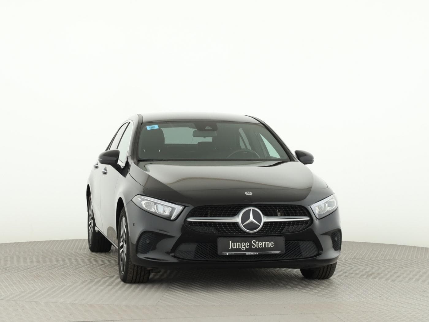 Mercedes-Benz A 250 e Lim Bild 3