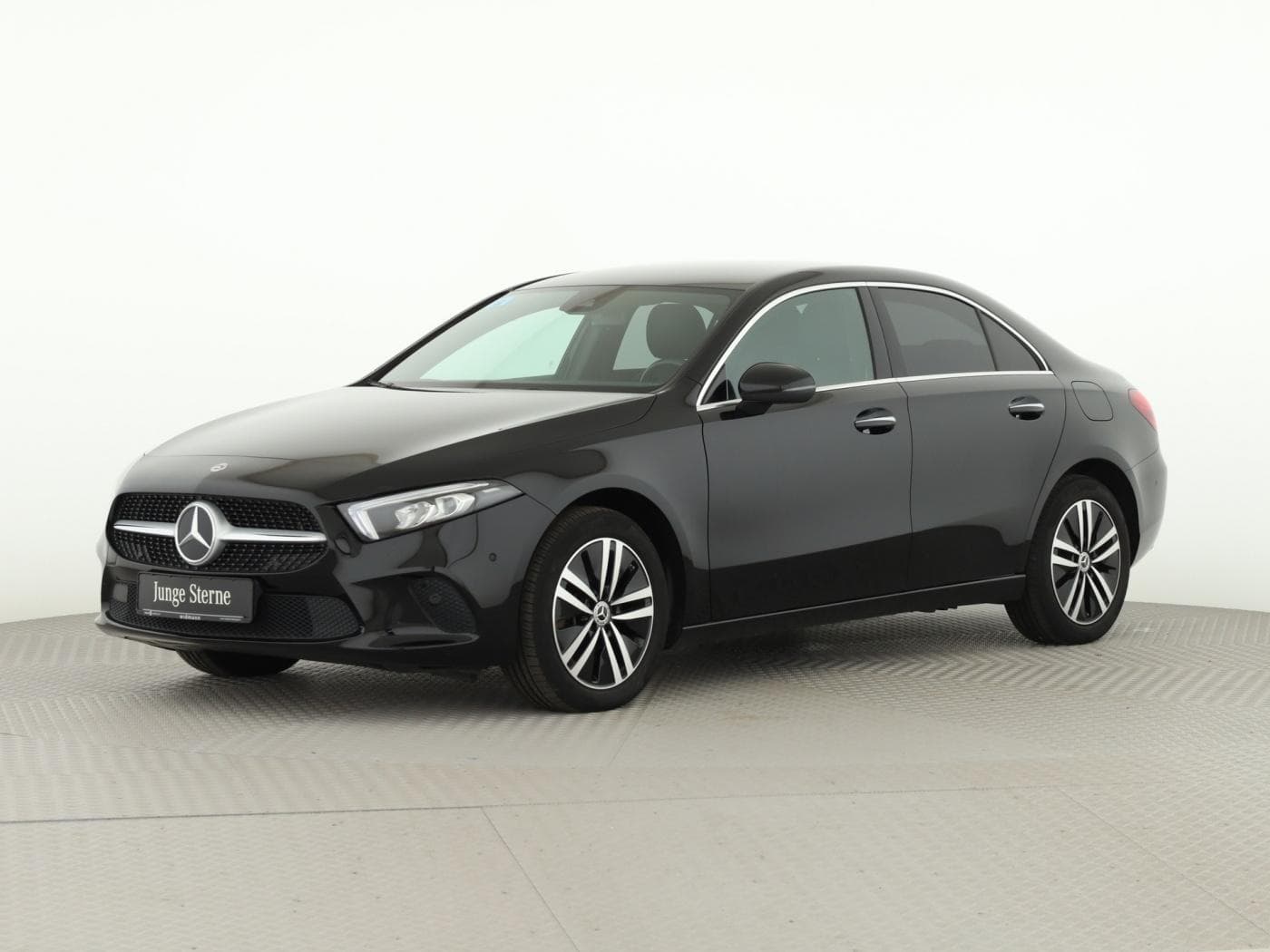 Mercedes-Benz A 250 e Lim Bild 5