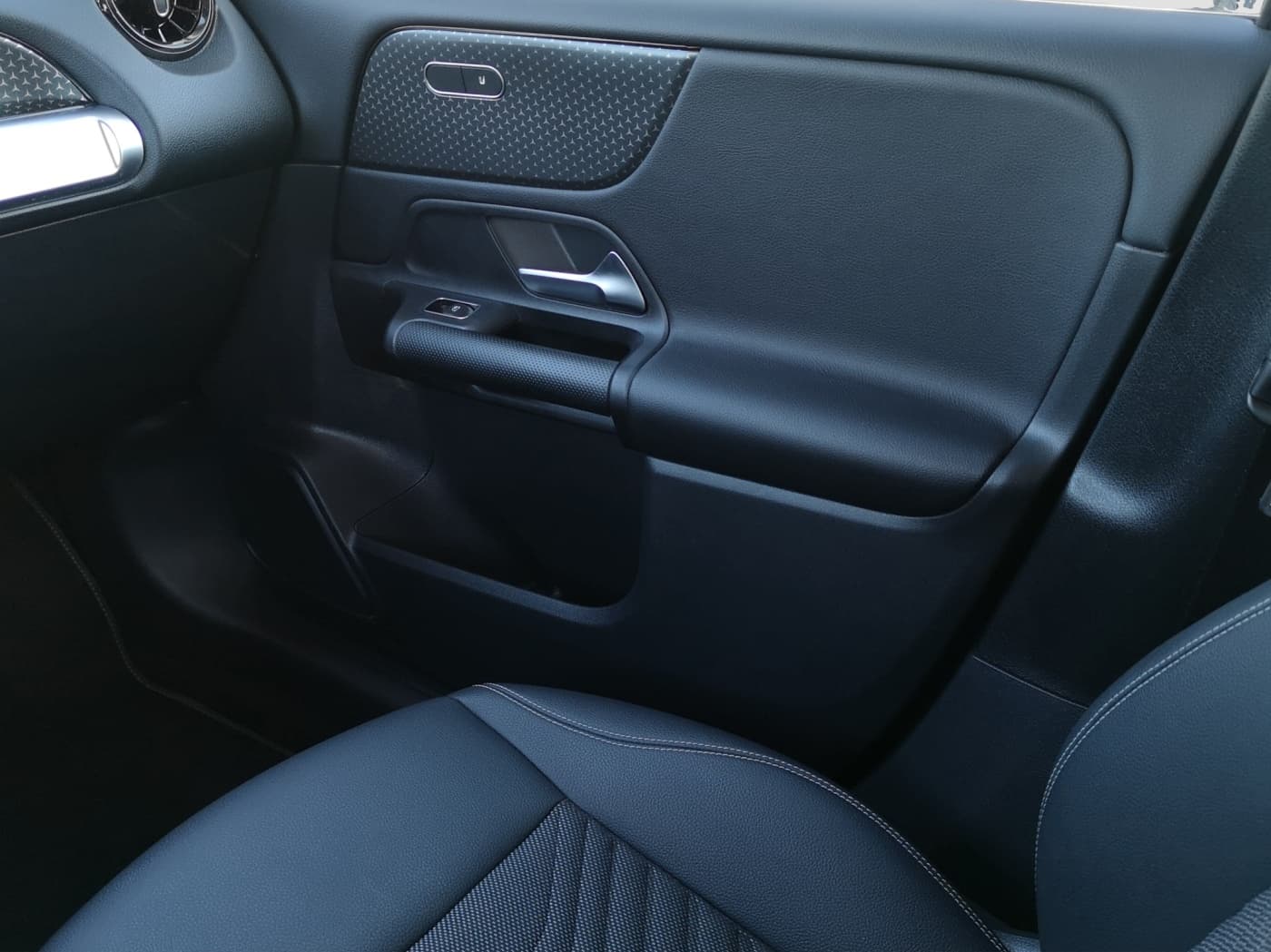 Mercedes-Benz GLB 180 d Bild 13