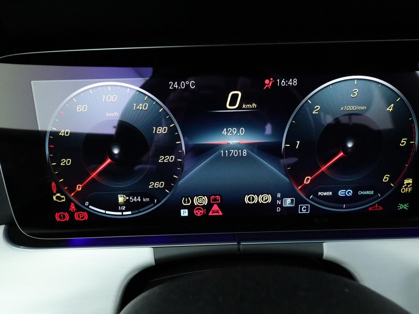Mercedes-Benz E 220 d T Bild 12