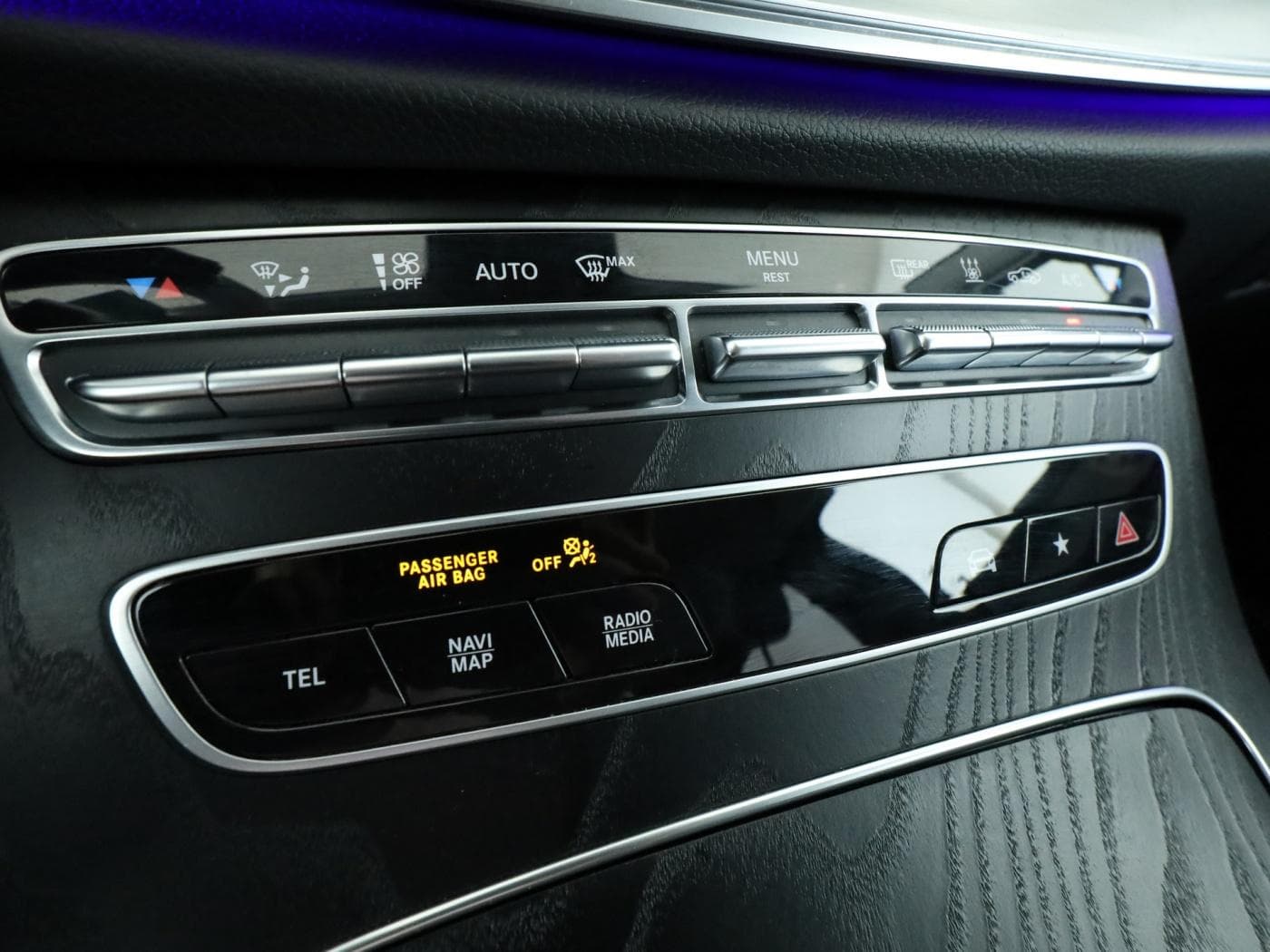 Mercedes-Benz E 220 d T Bild 14