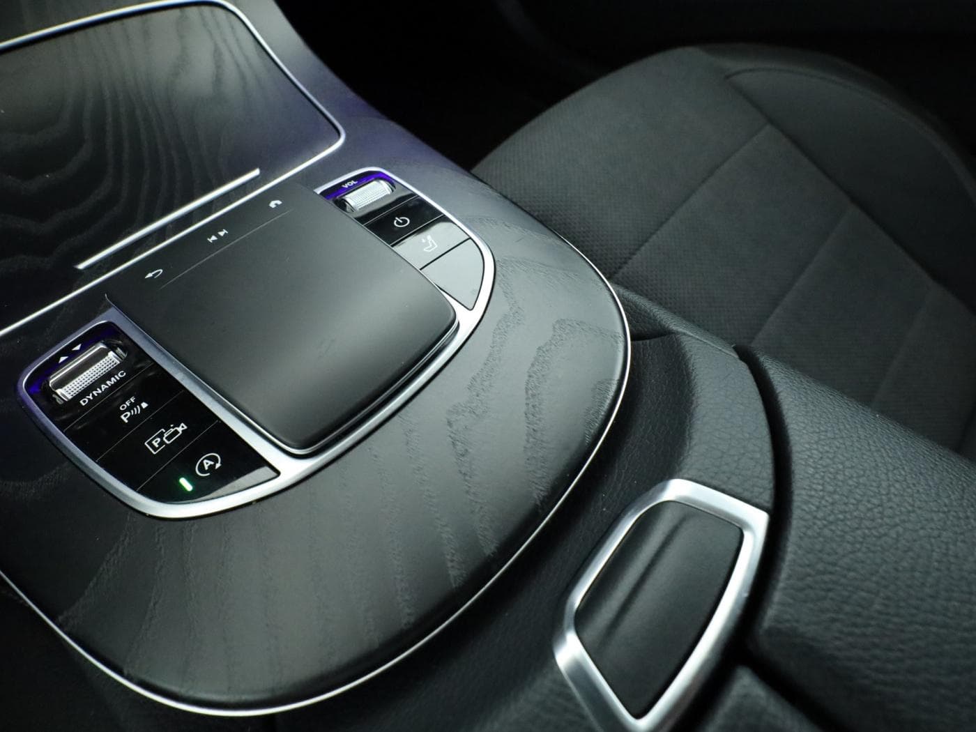 Mercedes-Benz E 220 d T Bild 15