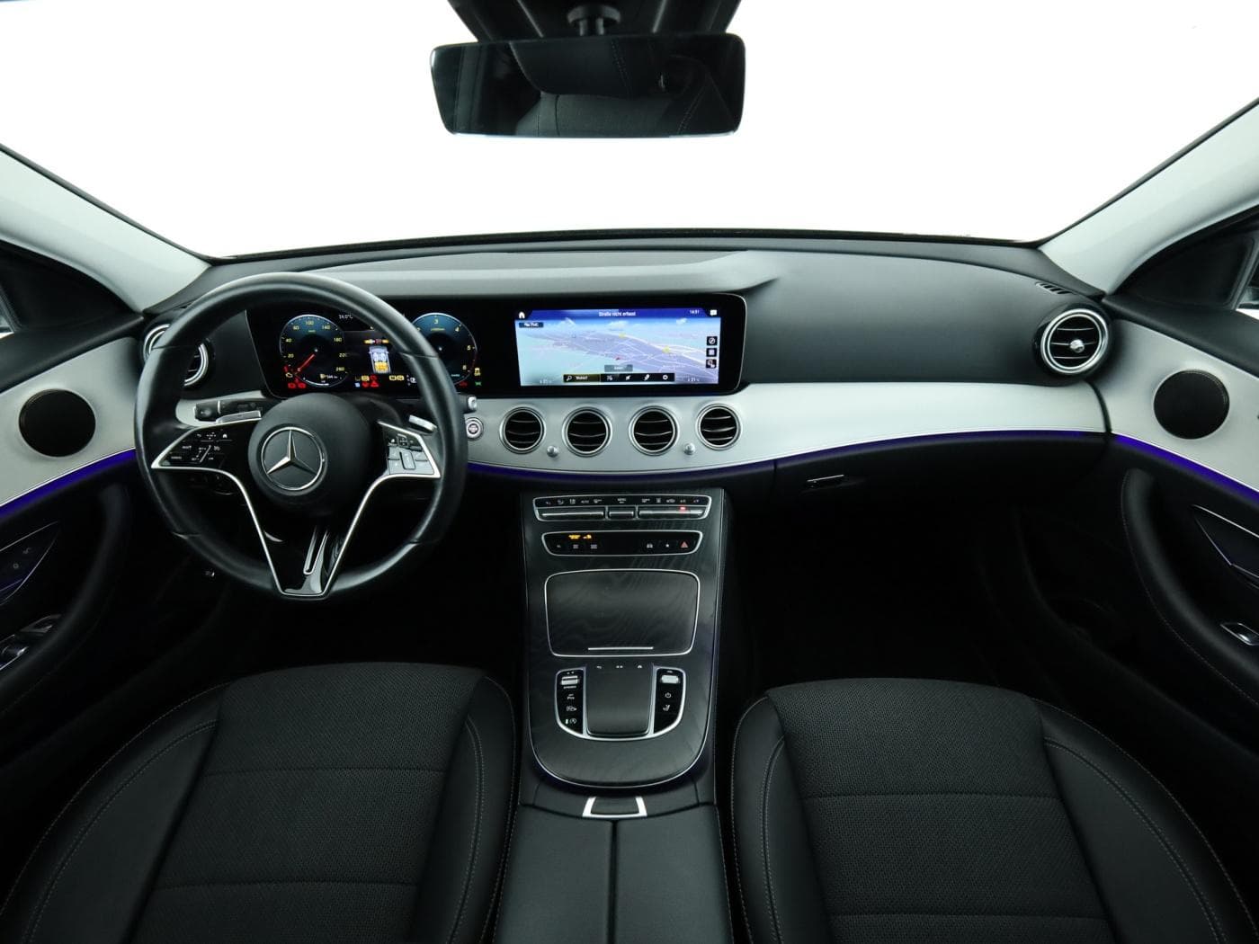 Mercedes-Benz E 220 d T Bild 19