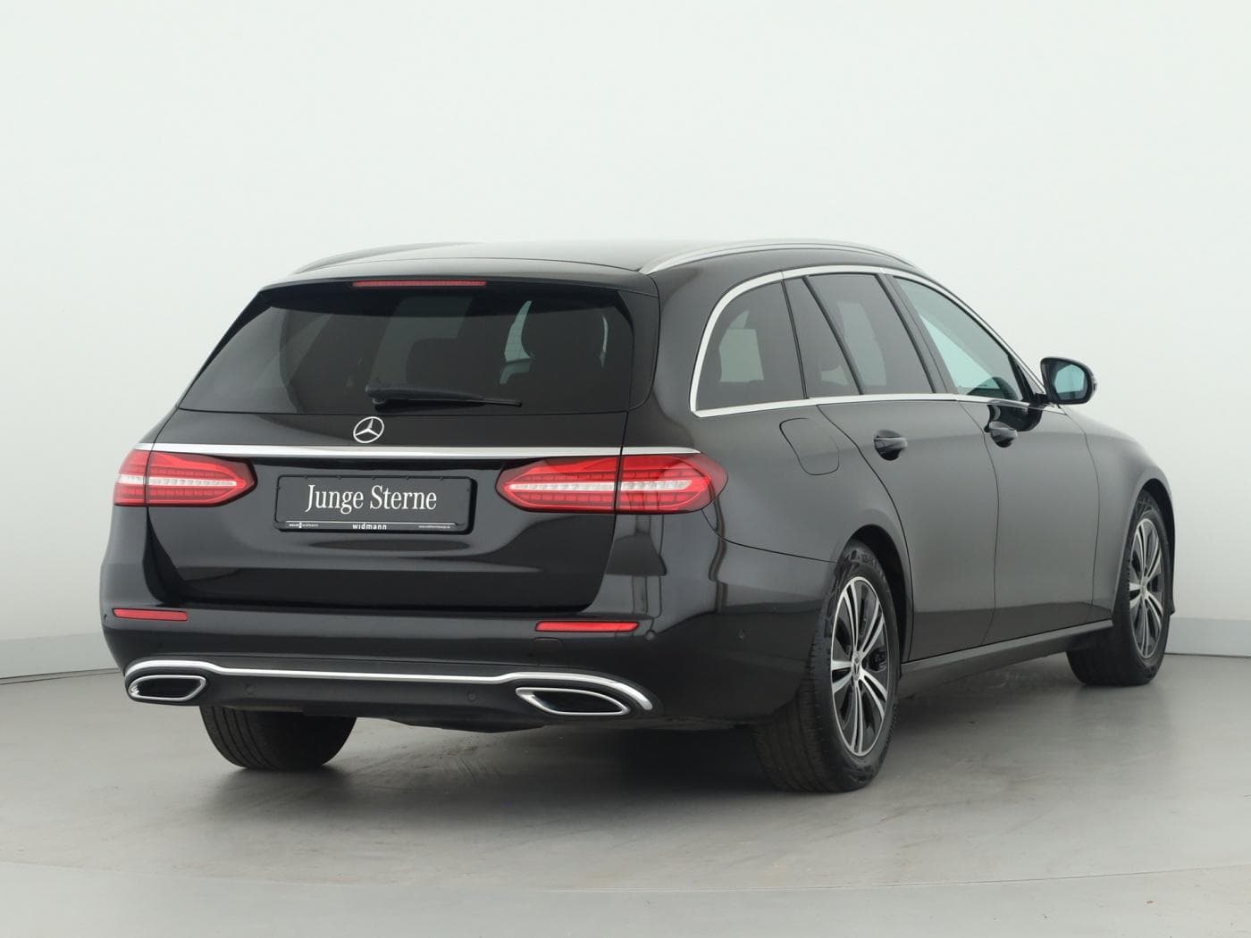 Mercedes-Benz E 220 d T Bild 2