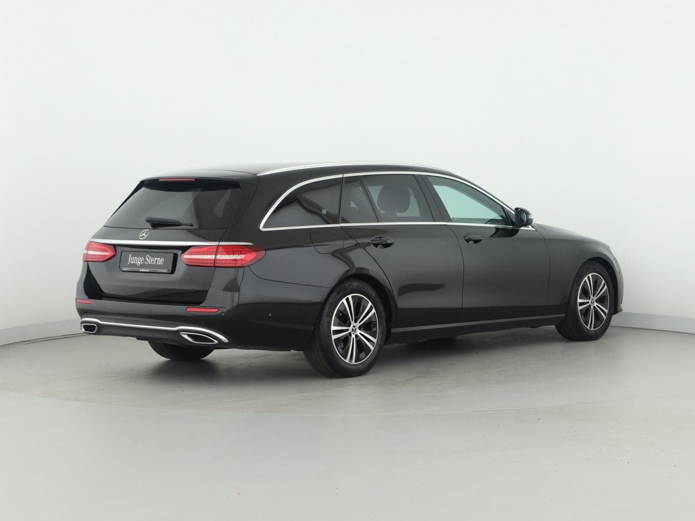 Mercedes-Benz E 220 d T Bild 6