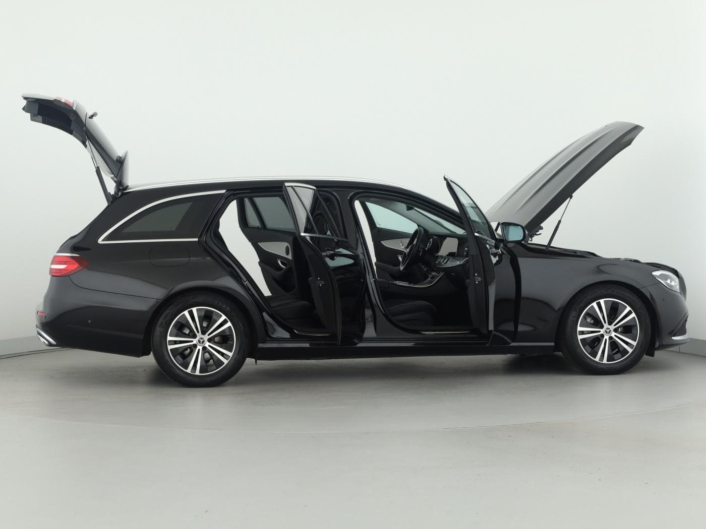 Mercedes-Benz E 220 d T Bild 8