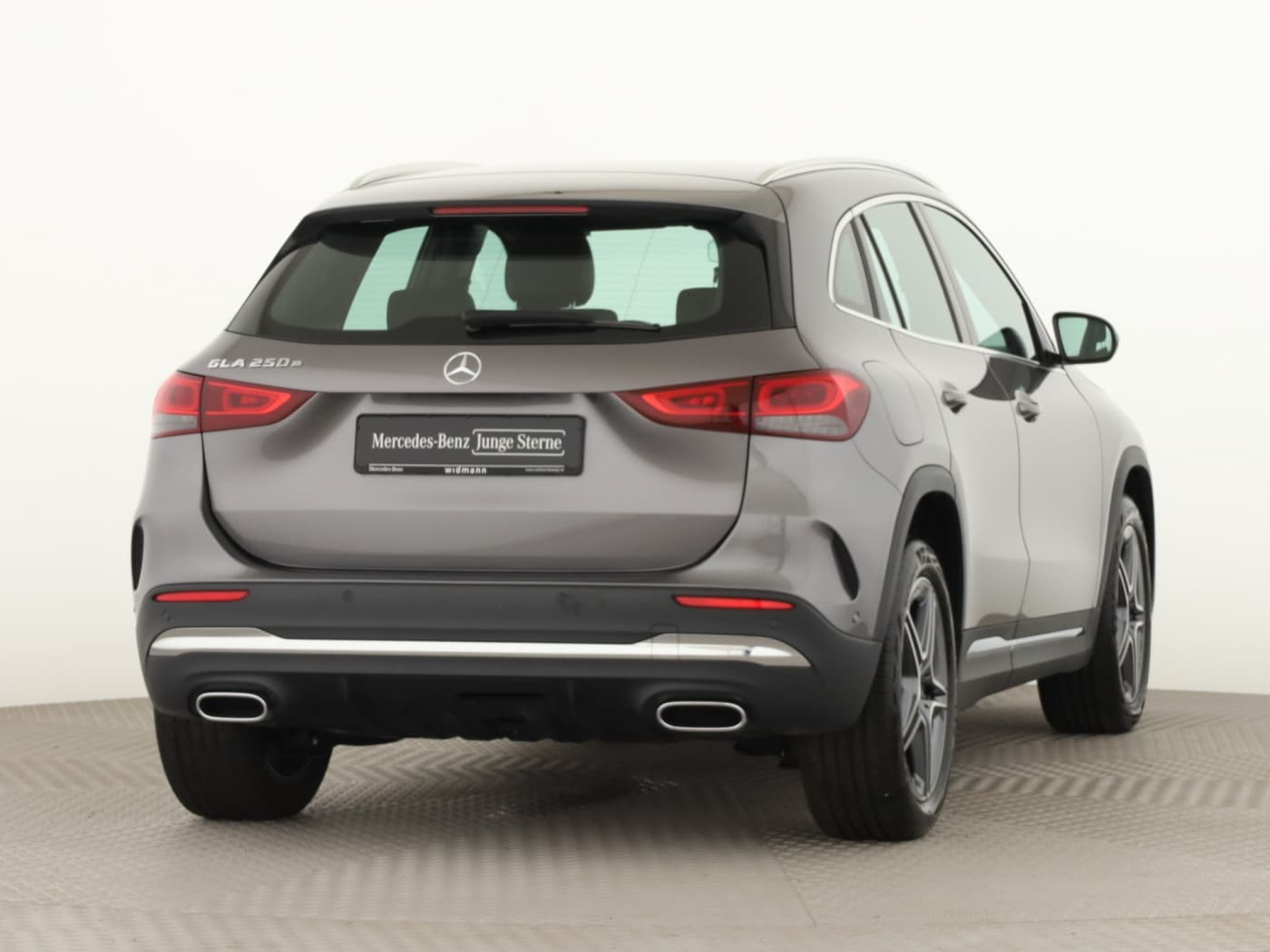 Mercedes-Benz GLA 250 e Bild 2