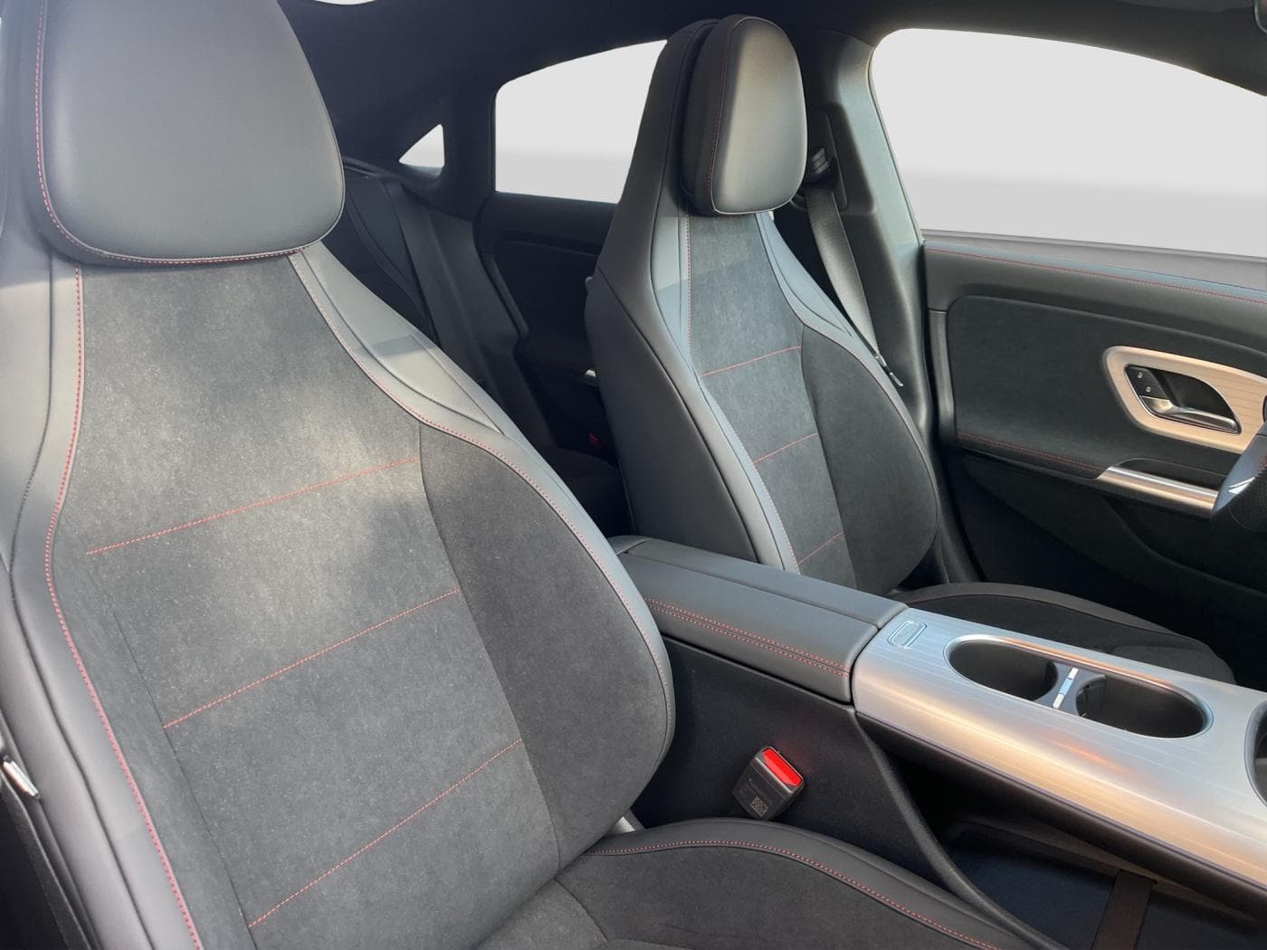 Mercedes-Benz CLA 250+ Bild 13