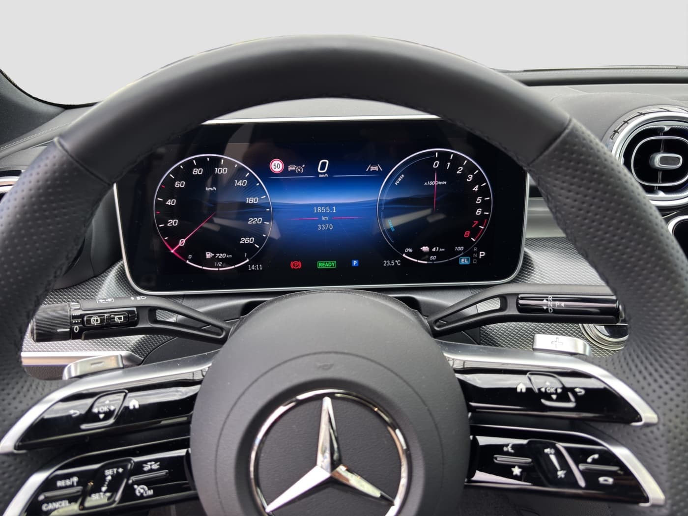 Mercedes-Benz C 300 e T Bild 11