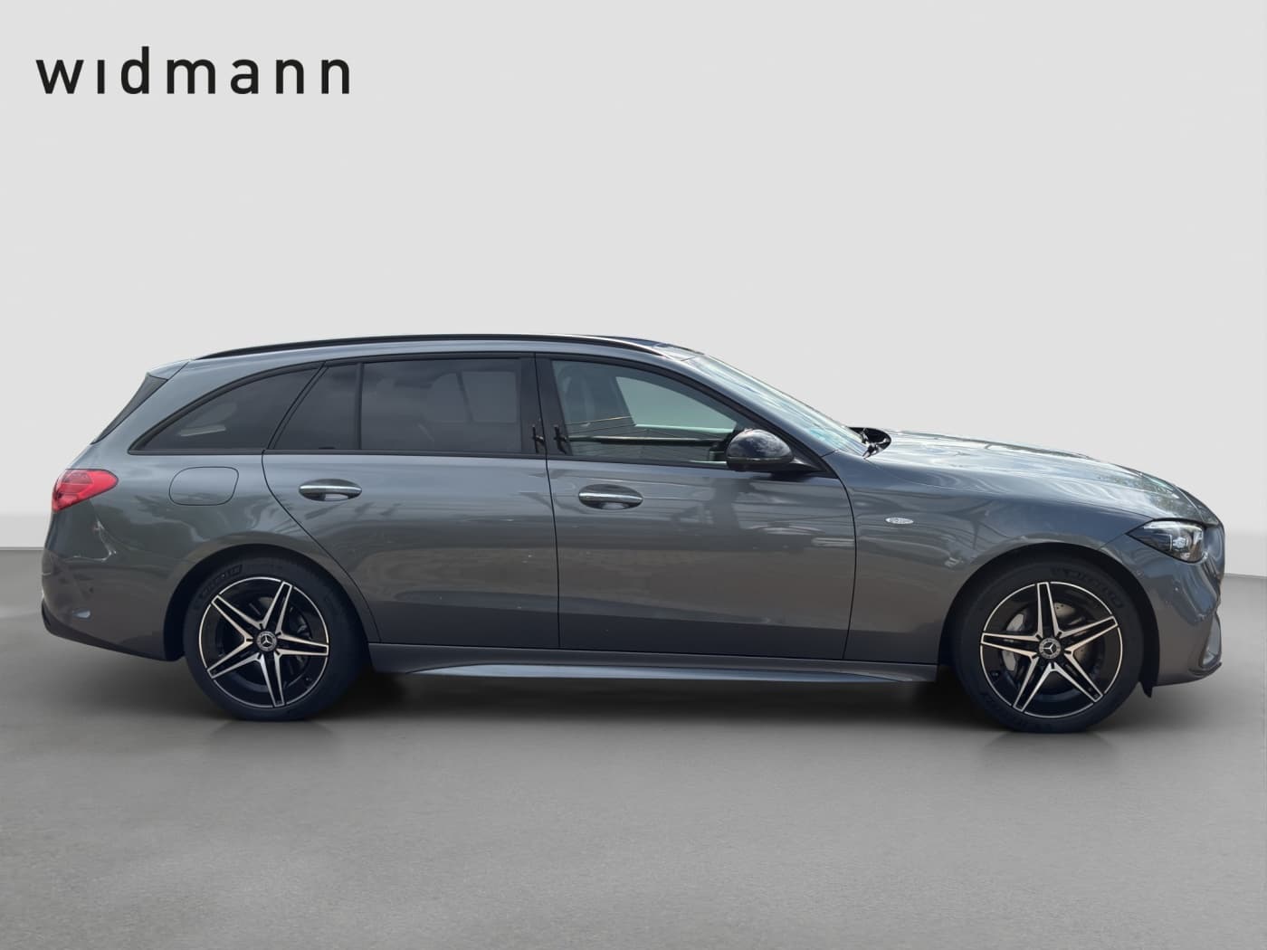 Mercedes-Benz C 300 e T Bild 6