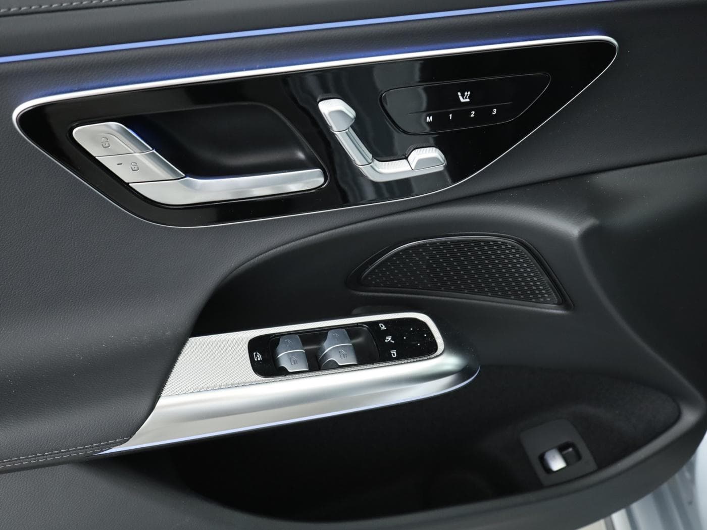 Mercedes-Benz E 220 d Limousine Bild 20