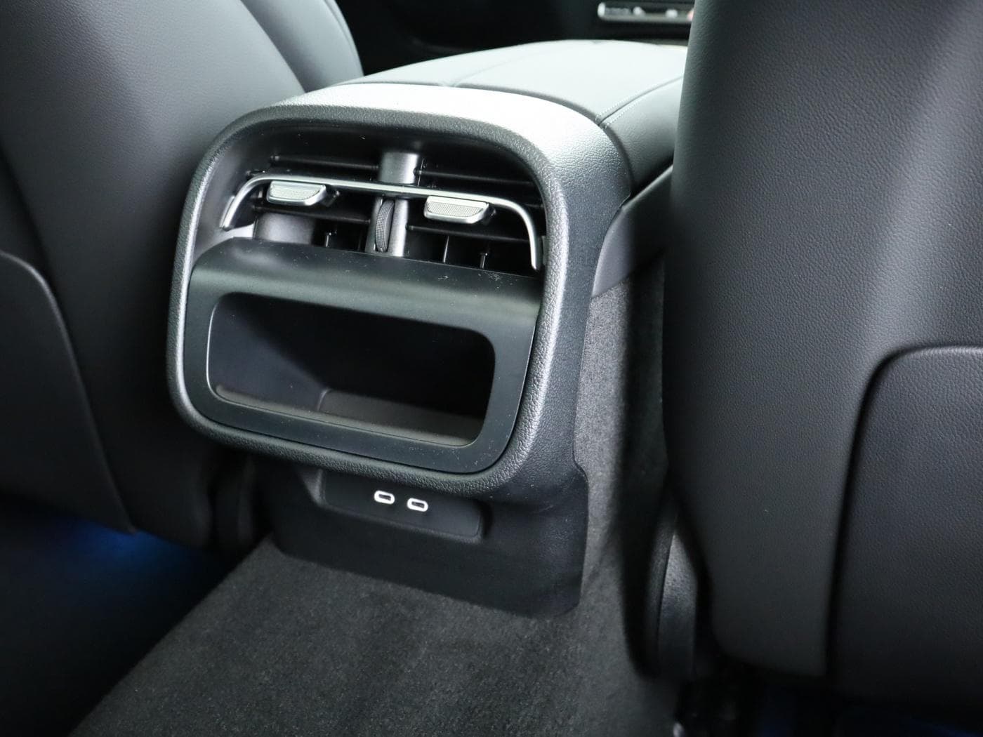 Mercedes-Benz E 220 d Limousine Bild 24