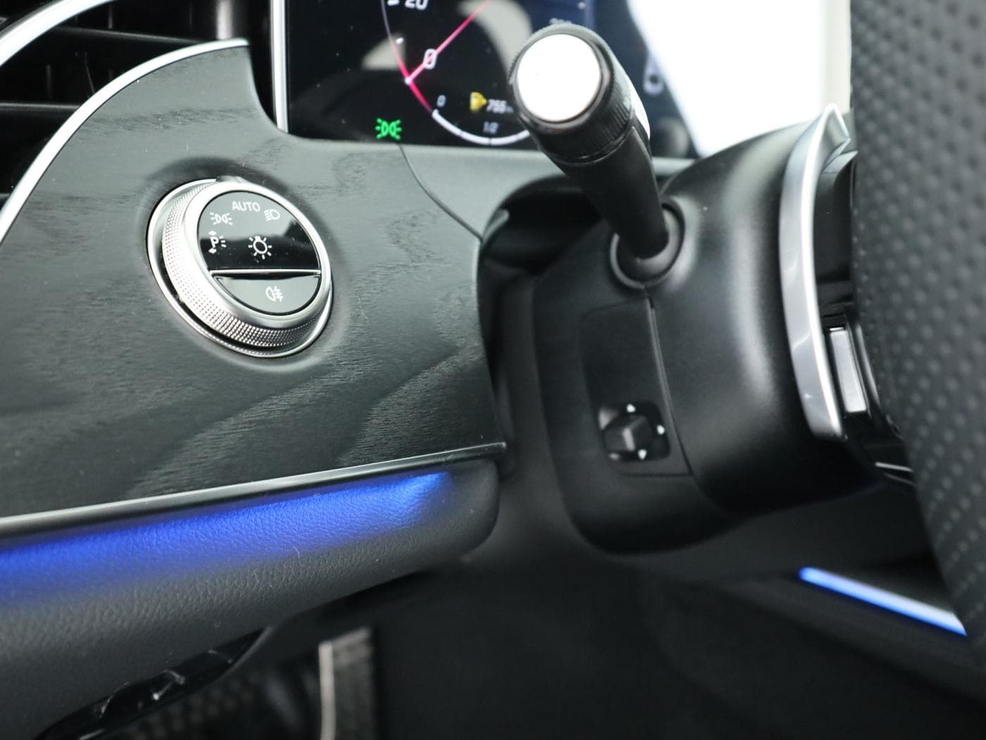 Mercedes-Benz E 220 d Limousine Bild 27