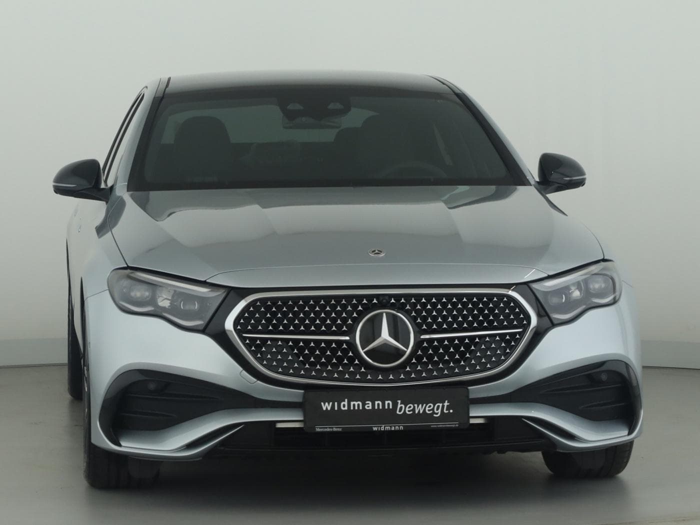 Mercedes-Benz E 220 d Limousine Bild 3