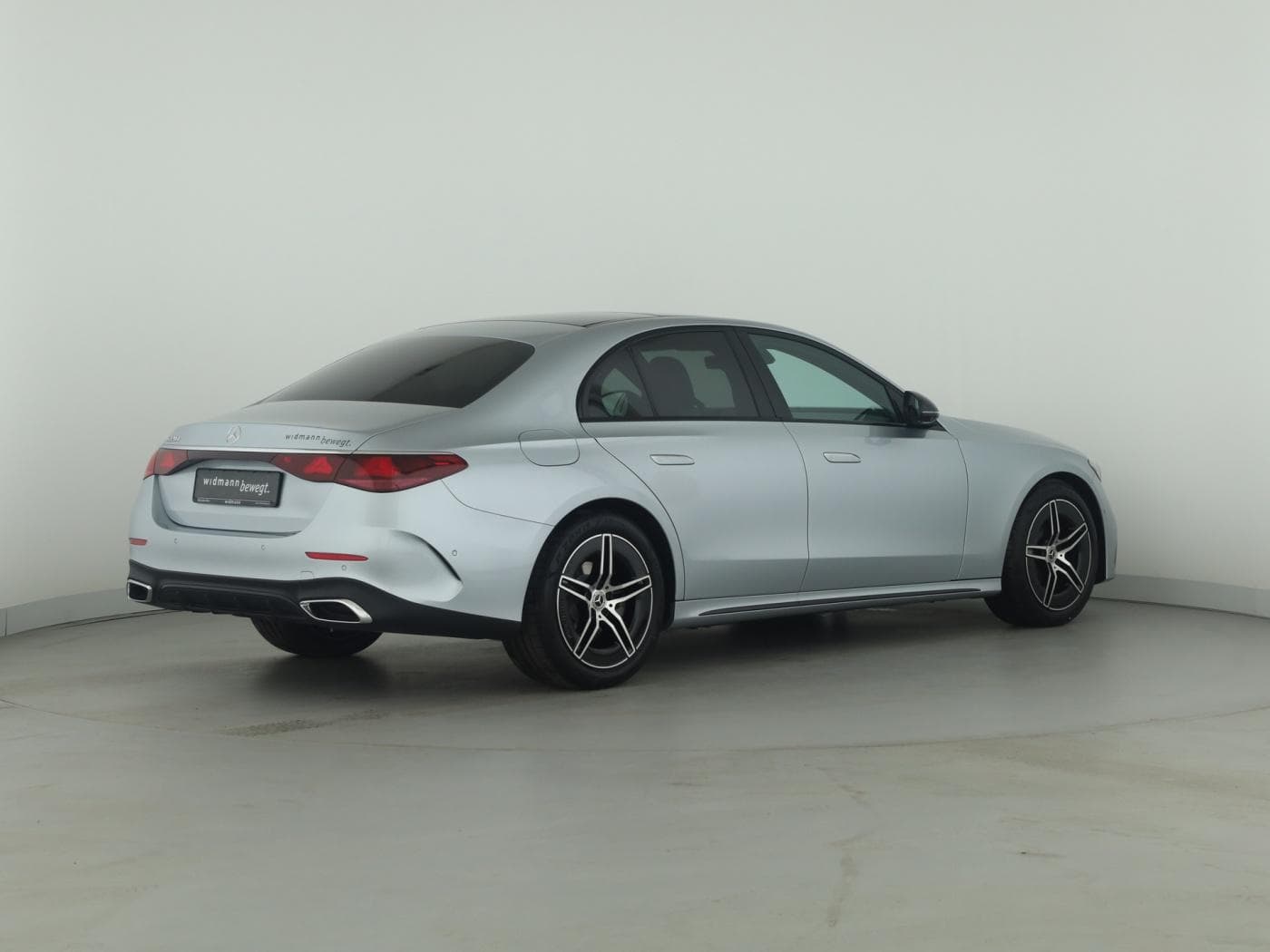 Mercedes-Benz E 220 d Limousine Bild 6