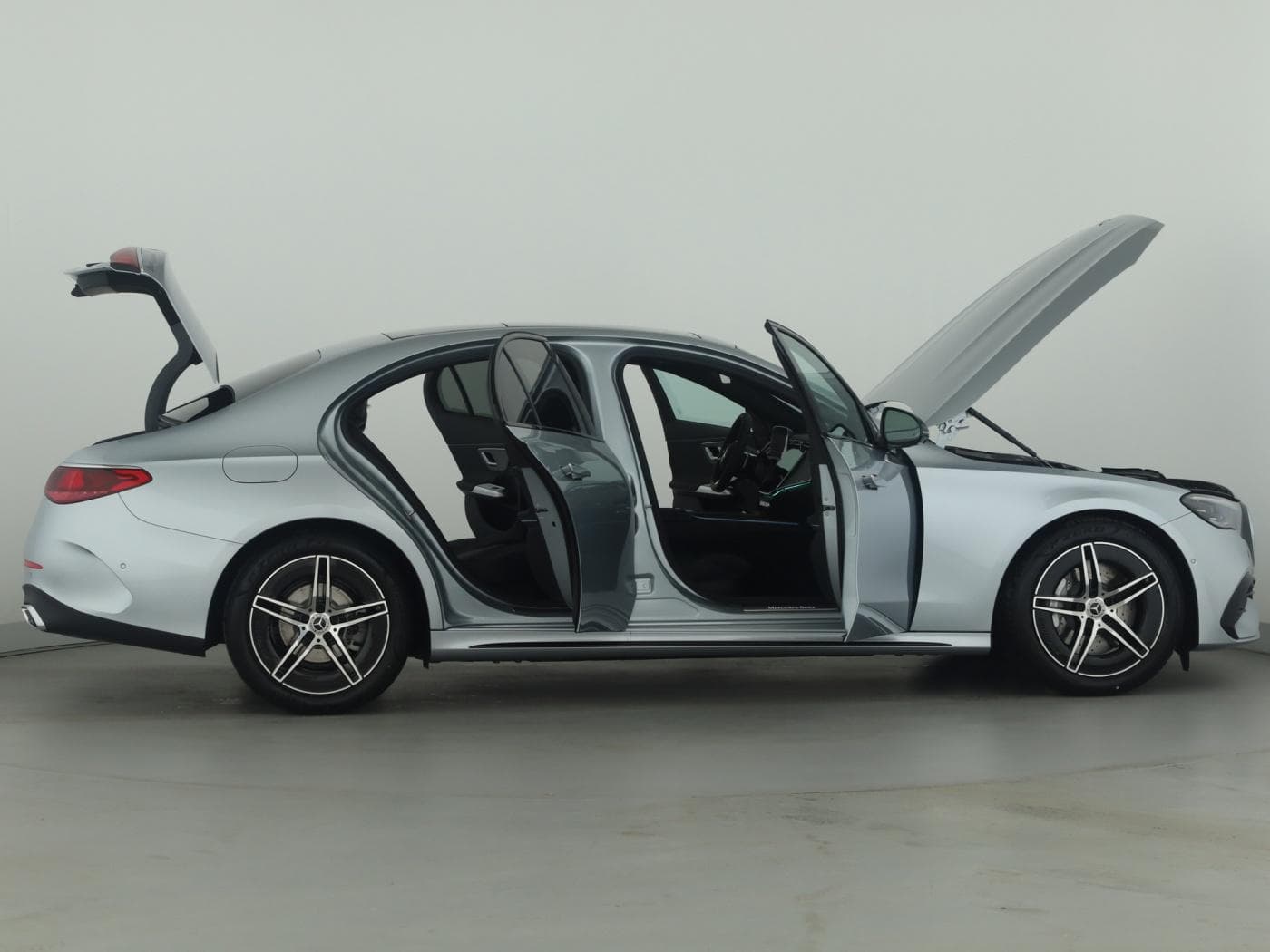 Mercedes-Benz E 220 d Limousine Bild 8