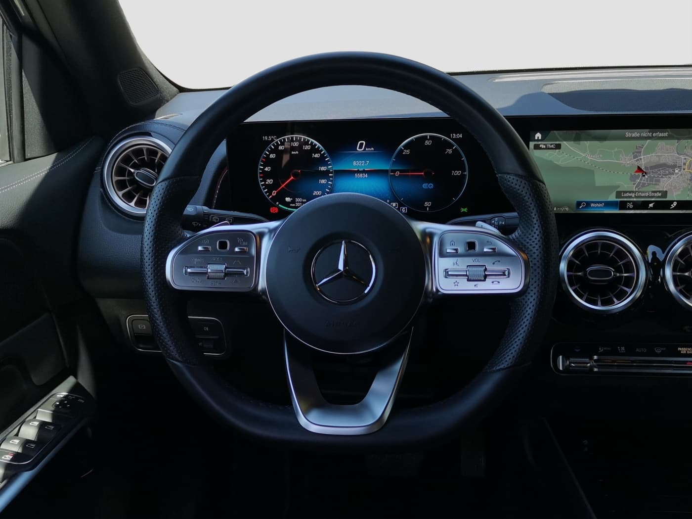 Mercedes-Benz EQB 300 4M Bild 10