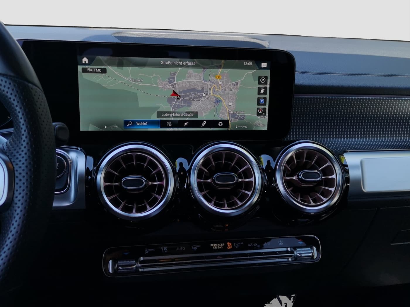 Mercedes-Benz EQB 300 4M Bild 12