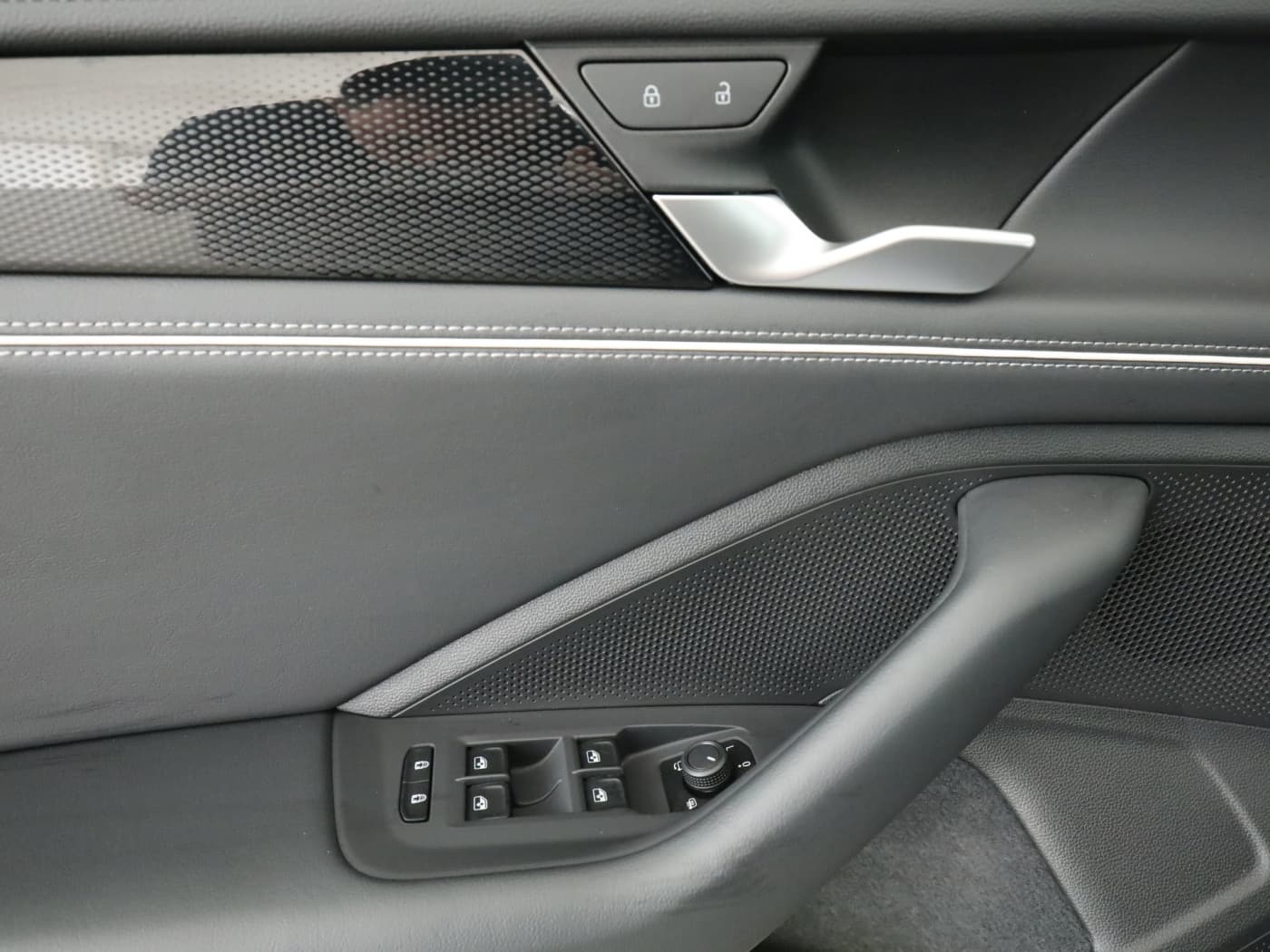 Volkswagen Passat 2.0 TDI Business Bild 20