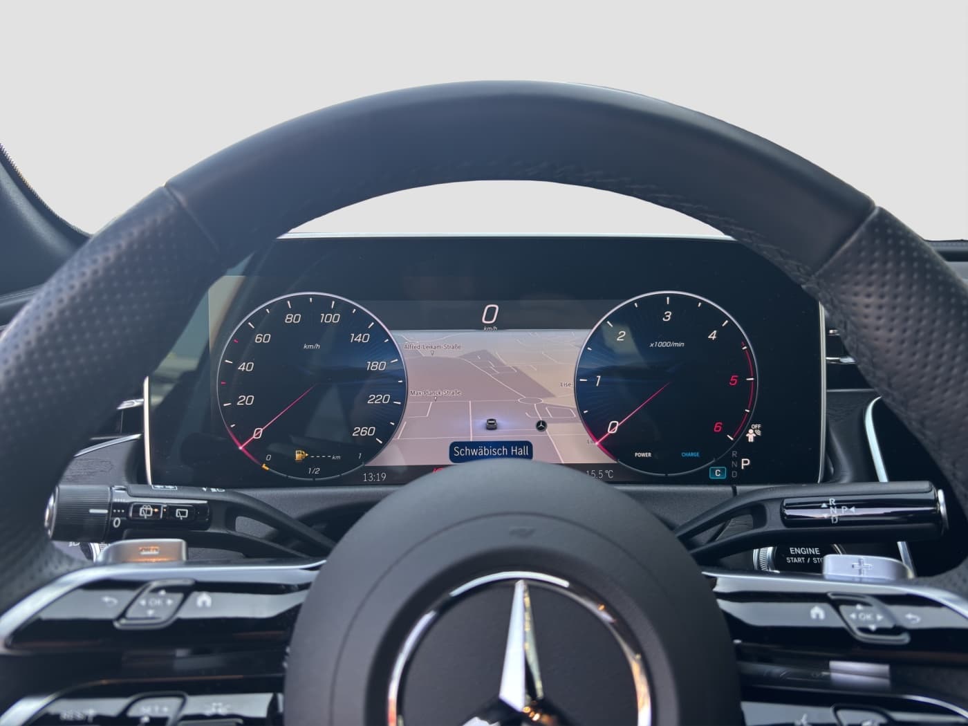 Mercedes-Benz E 220 d T Bild 11