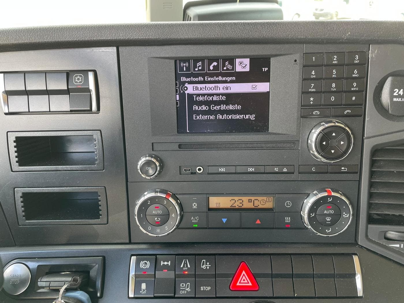 Mercedes-Benz Actros 1845 LS Bild 12