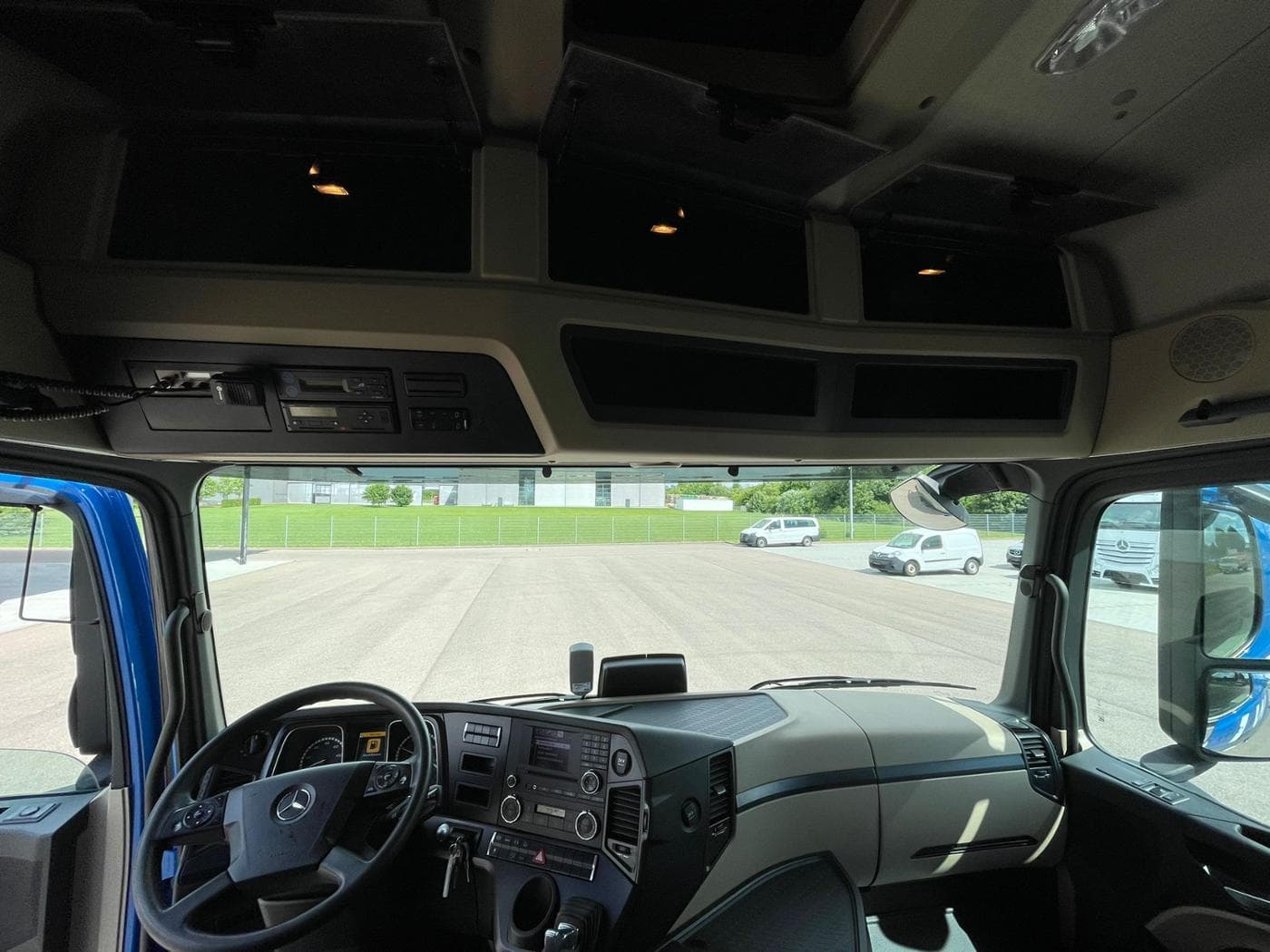 Mercedes-Benz Actros 1845 LS Bild 14