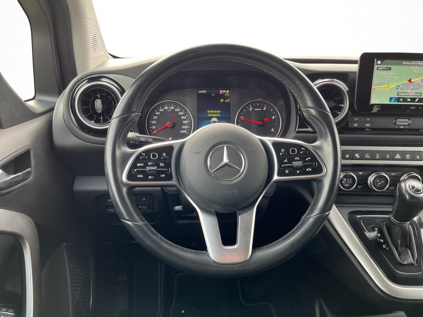Mercedes-Benz T 180 d Bild 10