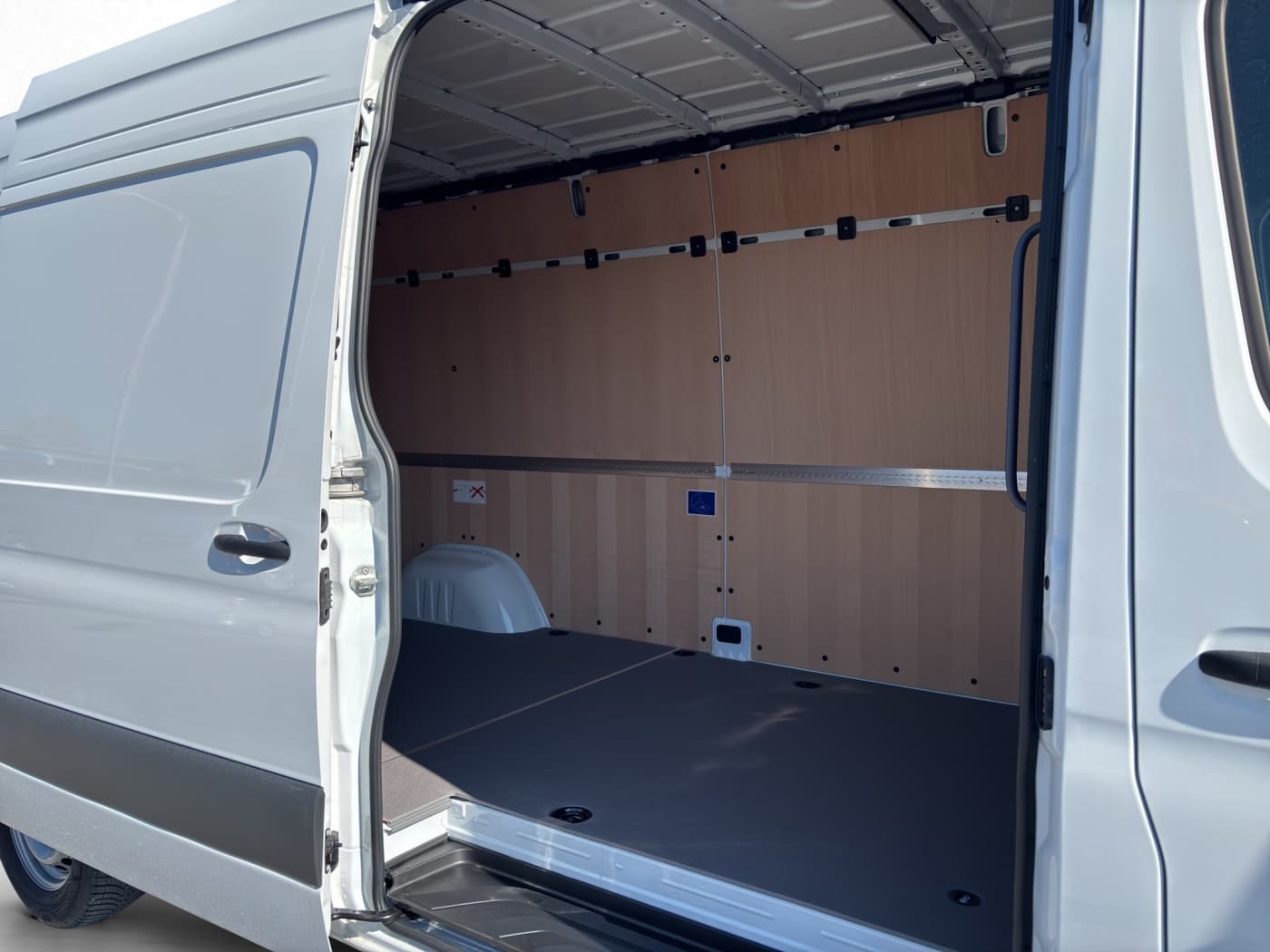 Mercedes-Benz Sprinter 319 CDI Kasten PRO Hochdach Extralang Bild 16